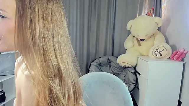 BelleDream Live Web Cam Show