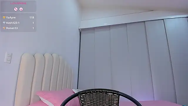 Amira-Zahra webcam