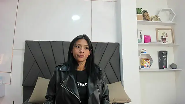 LesliePetit webcam