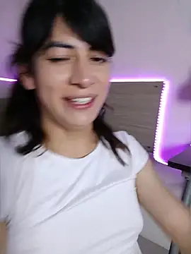 YanaSoHot Live Web Cam Show