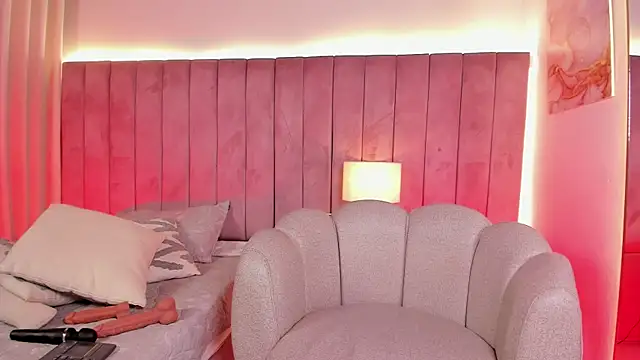Isabella_Laurent Live Web Cam Show