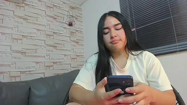 megan_jenner18_ webcam