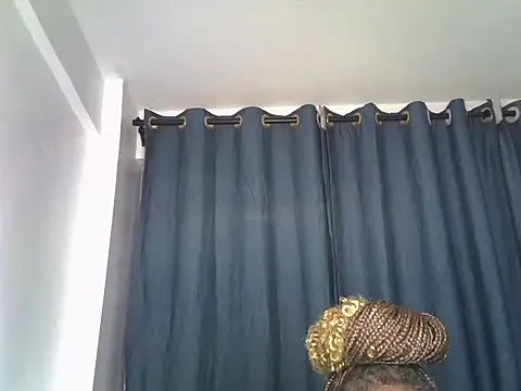 Prettyluxee webcam