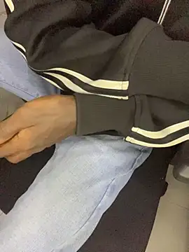 Kenyancock100 webcam