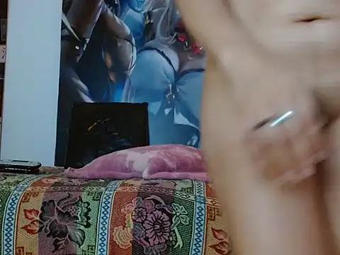 Bootycallhot webcam
