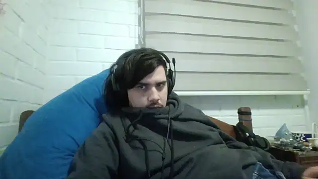 hung_weeb webcam