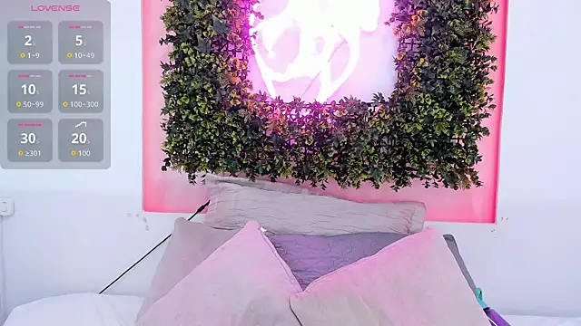 SophieCorrales webcam