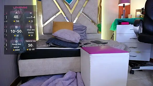 Modèle: Tiffany_Valentiine