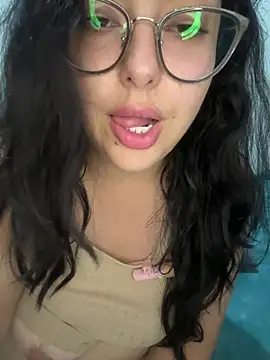 MileyGia webcam