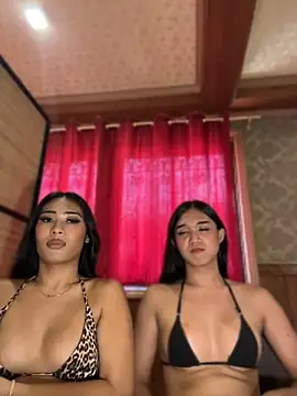 hugecock_tamira webcam