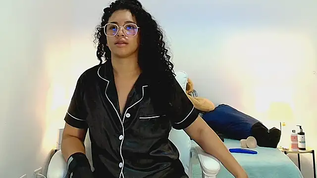 Isabella_Sophia19 webcam