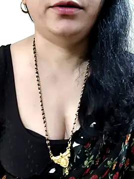 Yazhini-Cam webcam