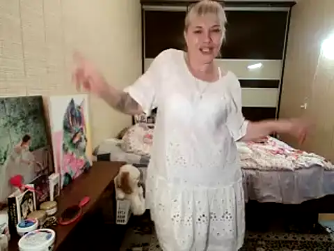 Lia_Laguna77