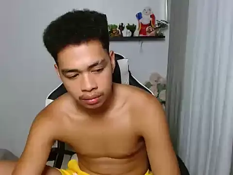 curlyasian_njxx webcam