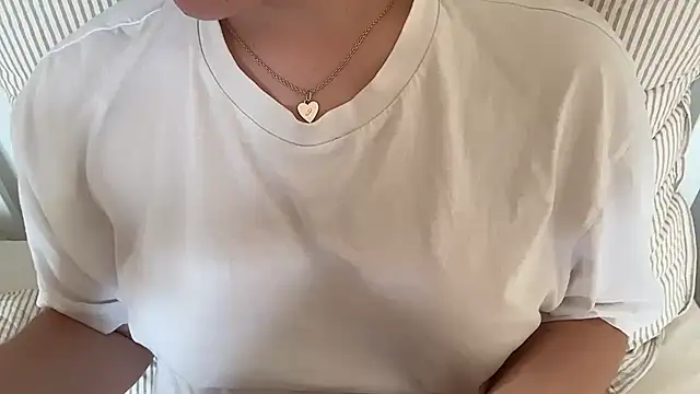 Lucyschickt webcam