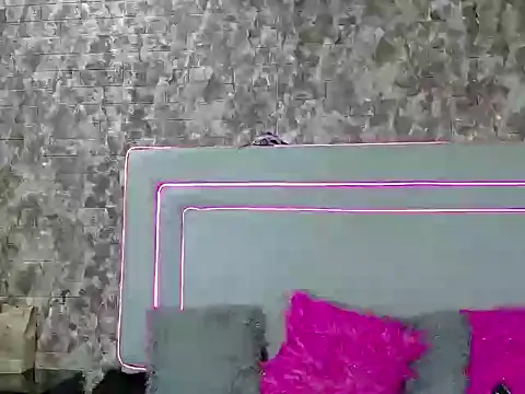 Annitarogers_ webcam