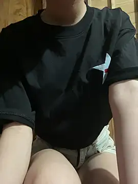 Bea-777 live cam on StripChat