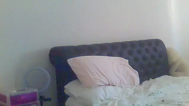 Alaska-perla live cam on StripChat