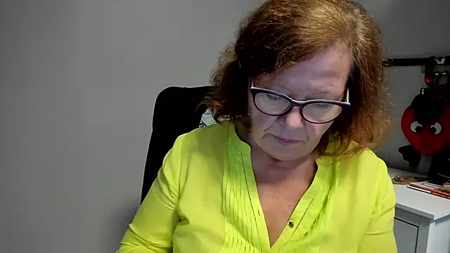 Adelewildx live cam on StripChat