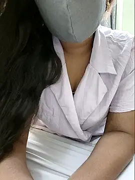 yoursana- live cam on StripChat