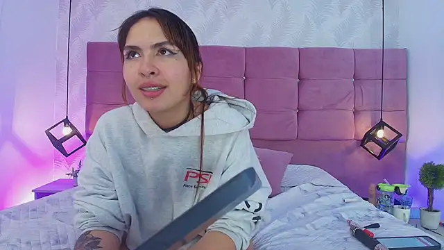 CelesteNeirafg webcam