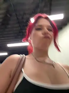 RiriRoseey webcam