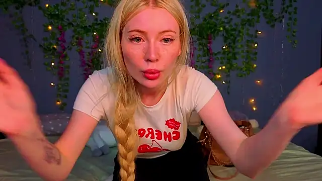 Lillie_Berry webcam