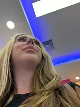 Amiraxevans webcam