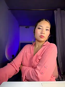 iamkyliewest webcam