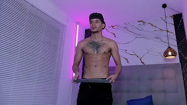 kai_storm77 webcam