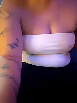 Sweettinydiamond webcam
