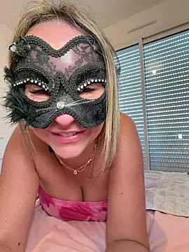 Capucine-Bellova webcam