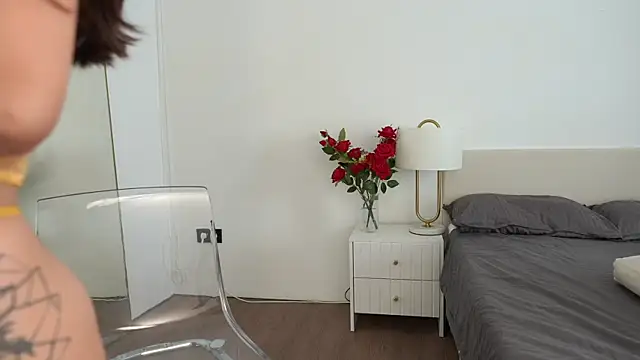 Peopleneedlove144 webcam