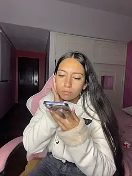 DulceLatinaxo webcam