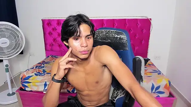skinny_sam webcam