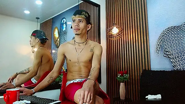 Skinny_cute_Alyer webcam