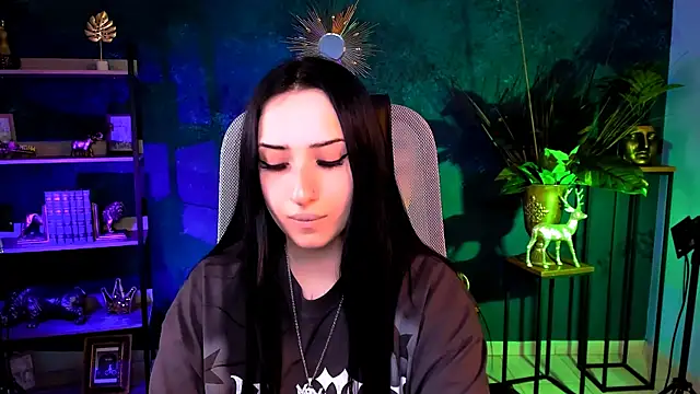 MonicaLowes webcam