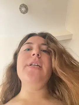 kate_nicepops332221 webcam