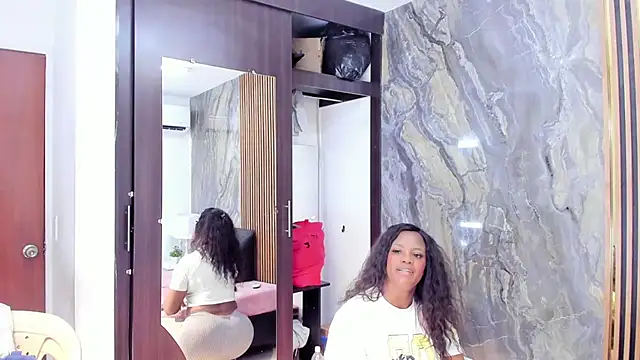 LauraSaenz01 webcam