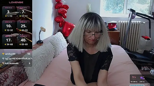 MilfDolores webcam