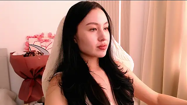 Ann__Cute live cam on StripChat