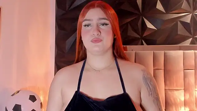 megan_whitee__ webcam