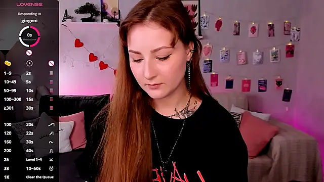 velvet_cherry_ webcam