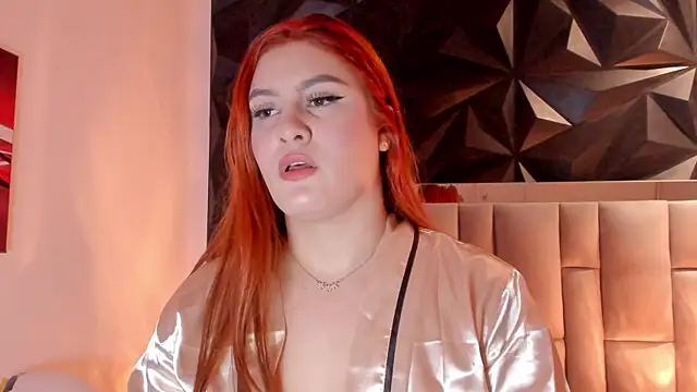 megan_whitee__ webcam