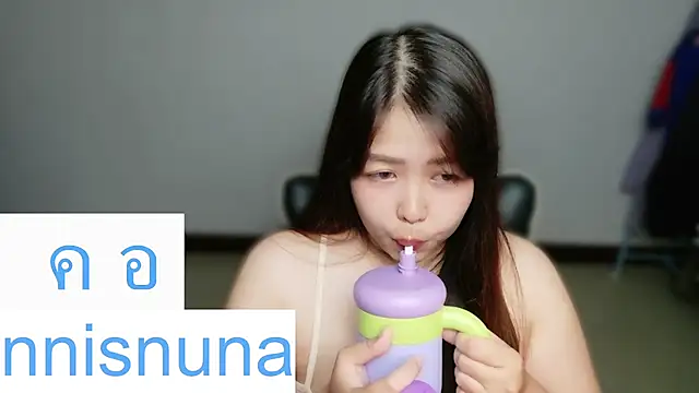 nunanunanuna webcam