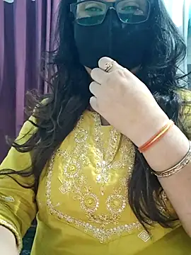 Aishwaryaa_69 live cam on StripChat
