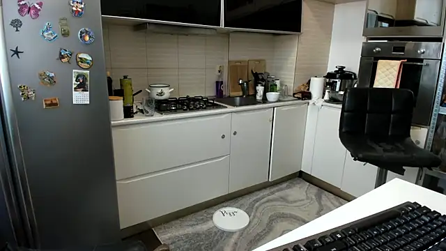 CrissNight Live Web Cam Show
