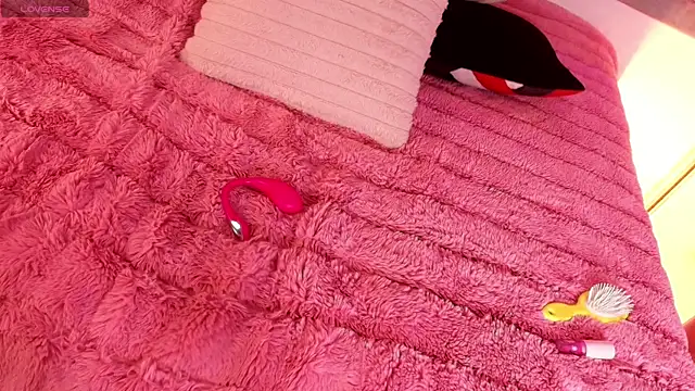 MylaDreams webcam