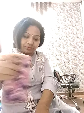 Cute-Janvi20 webcam