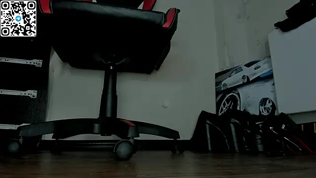 Holy_Mistress_S webcam